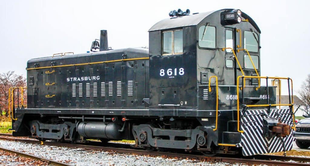 L-331 – Strasburg RR SW-8 #8618 – Highball Graphics
